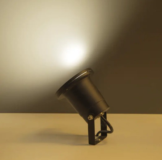 كيفية التأكد من أن DL21010 SPOT Light يحقق كفاءة عالية وتوفير الطاقة؟